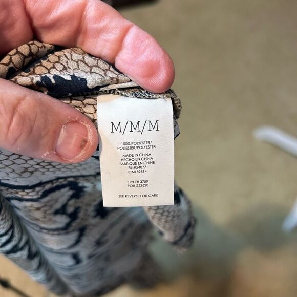 Cabi snakeskin animal print blouse size M - Picture 12 of 13